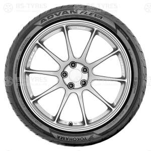 Yokohama Advan Fleva V701 205/40 R17 84W